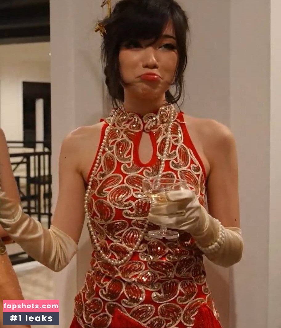 Emiru gallery photo #423
