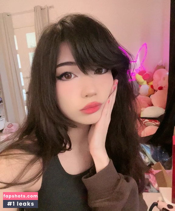 Emiru gallery photo #4047