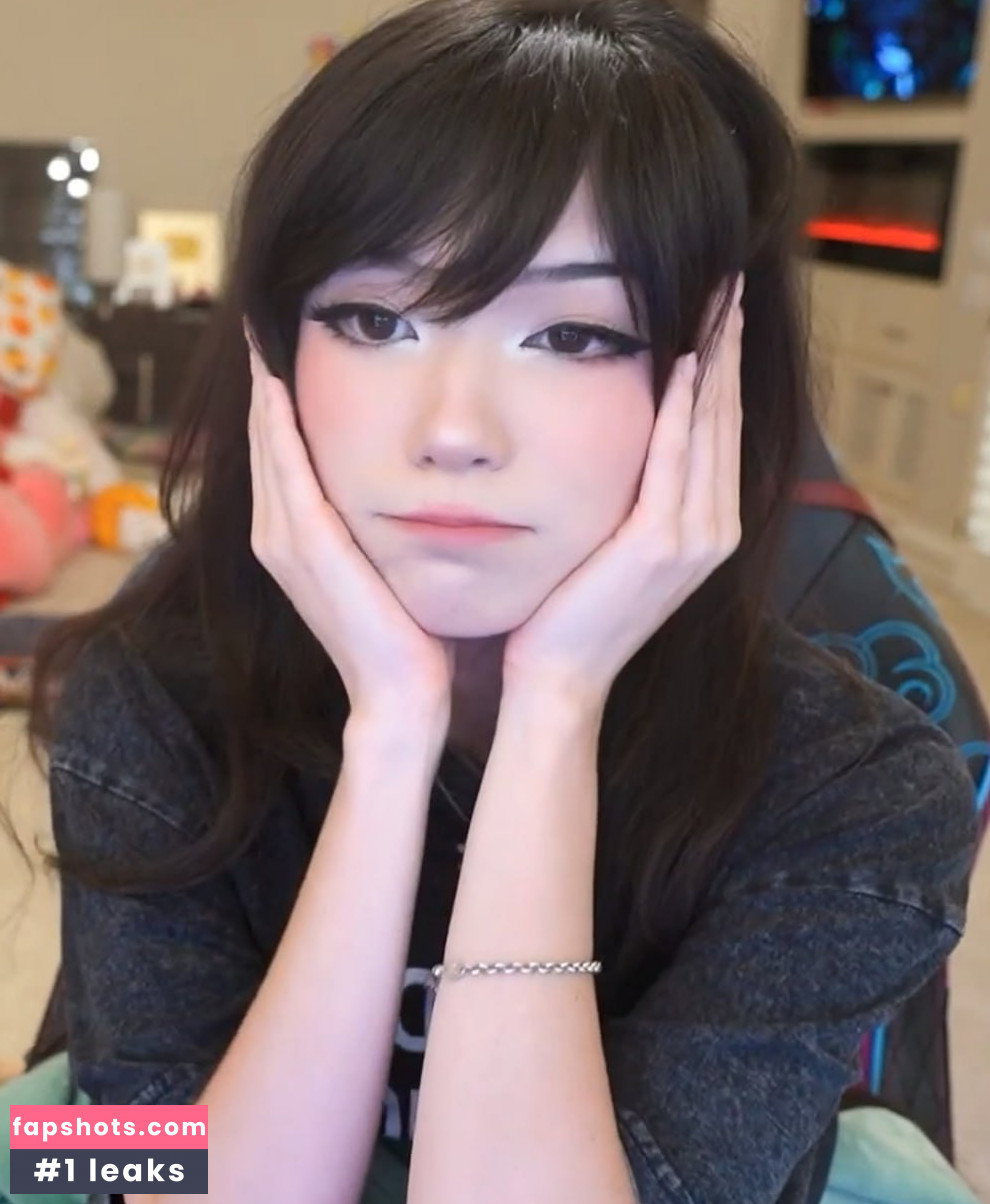 Emiru gallery photo #989