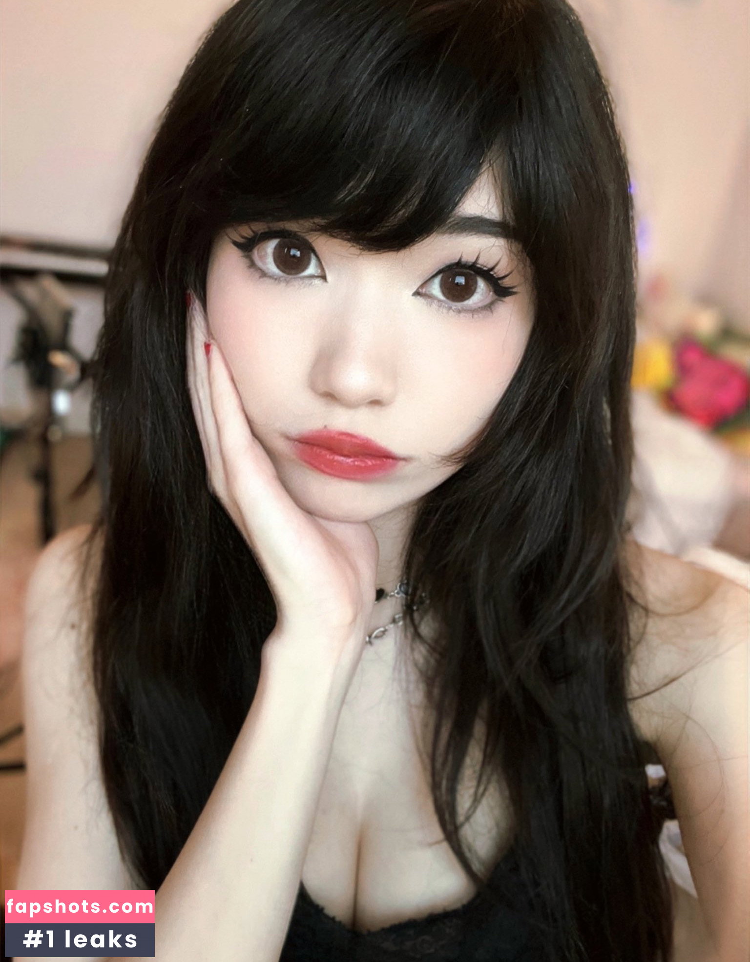 Emiru gallery photo #775