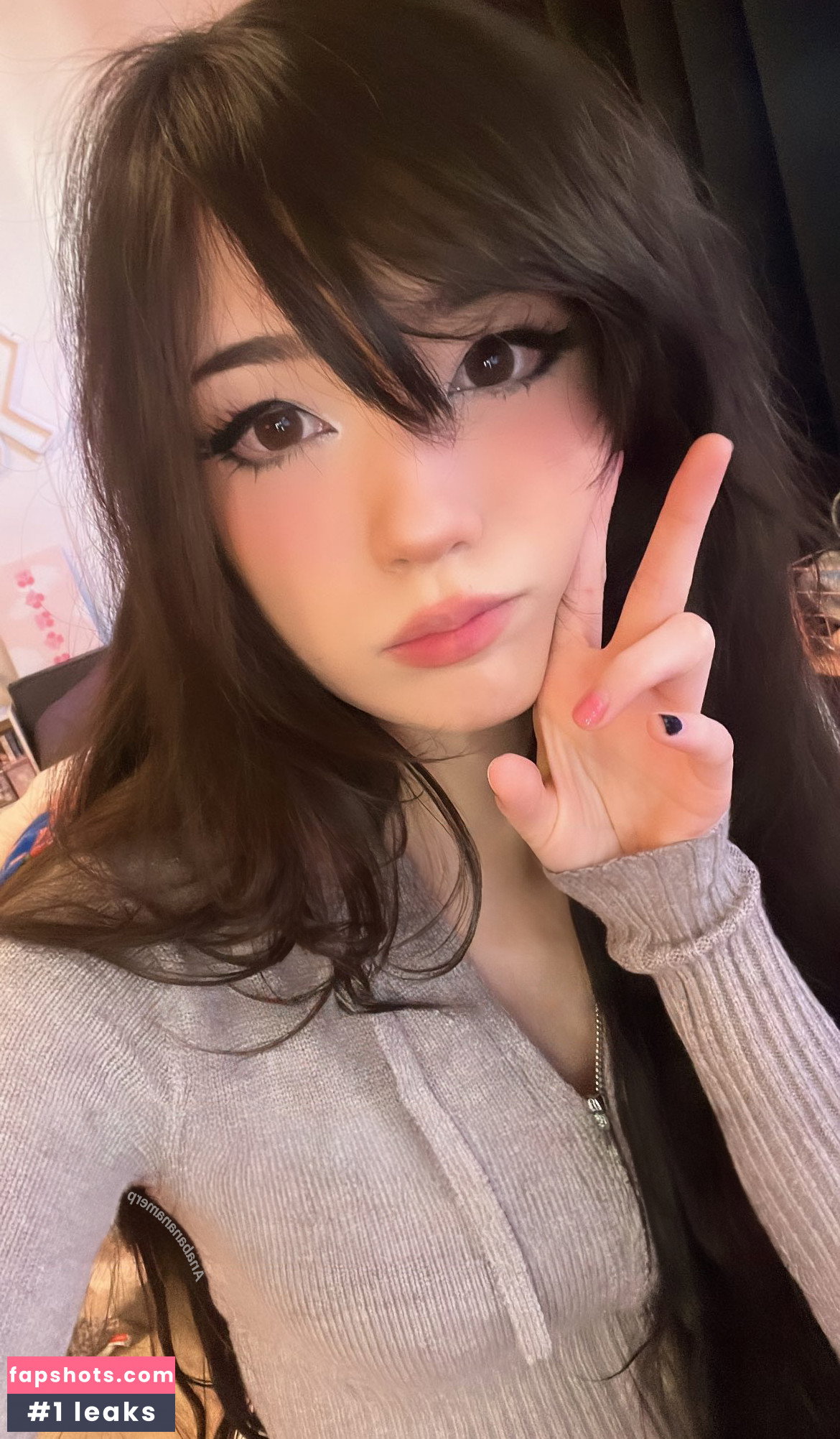 Emiru gallery photo #3261