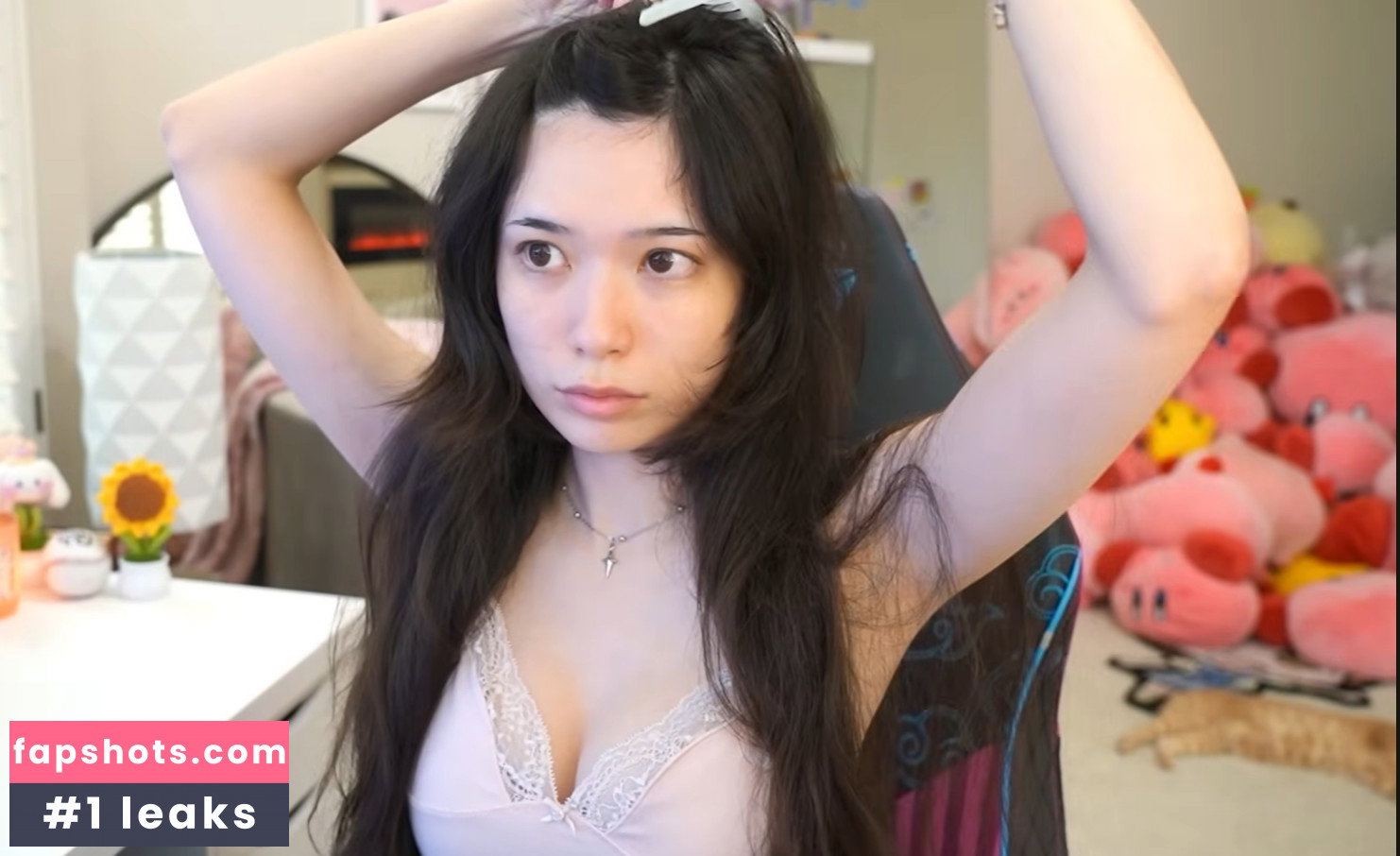 Emiru gallery photo #668
