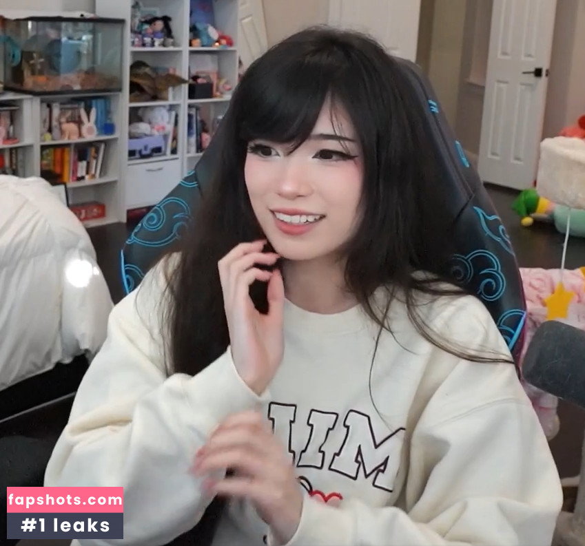 Emiru gallery photo #2589