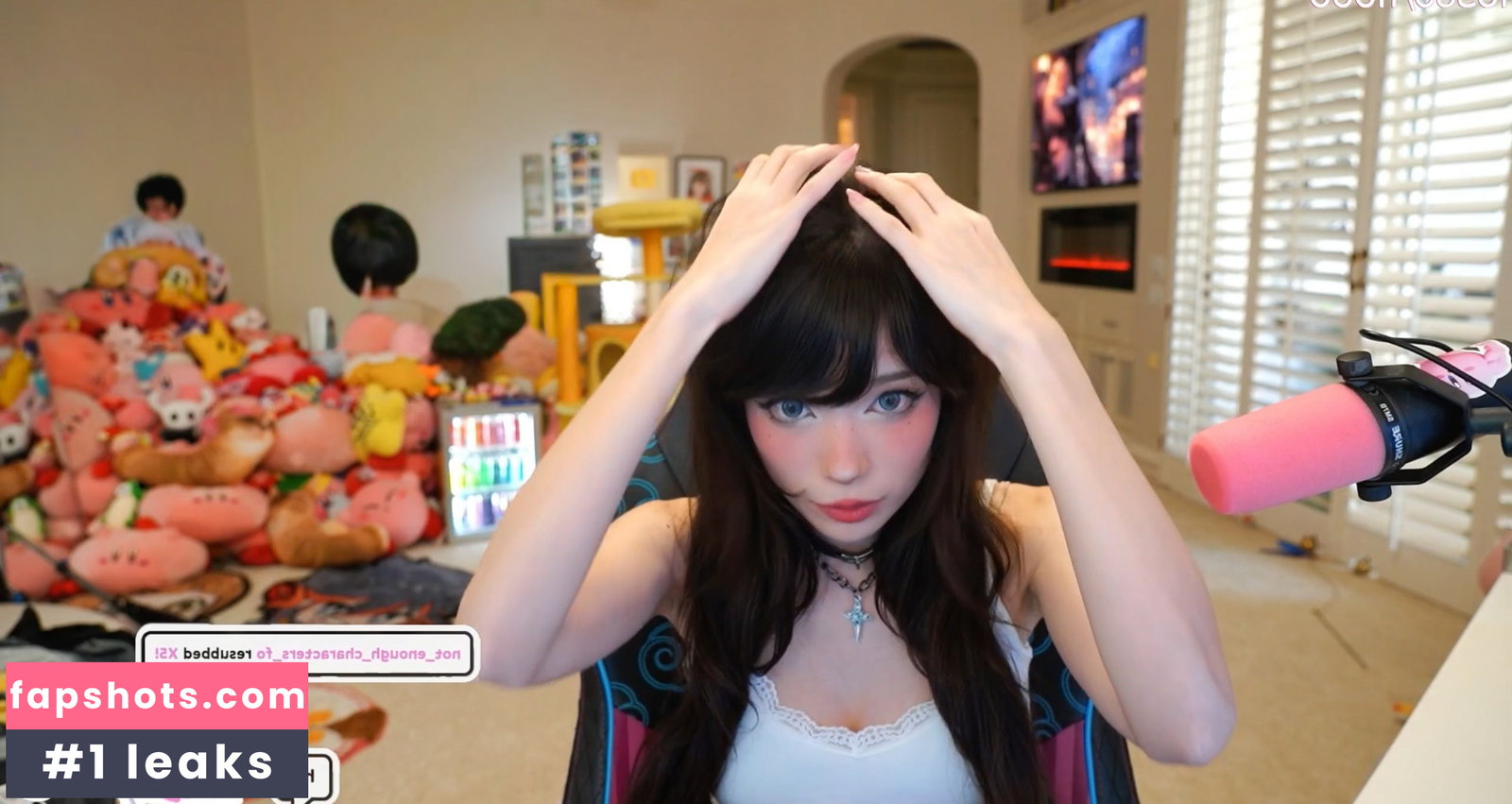 Emiru gallery photo #800