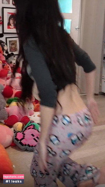 Emiru gallery photo #1805
