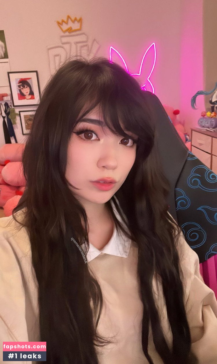 Emiru gallery photo #4919