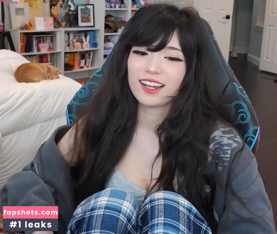 Emiru gallery photo #3654