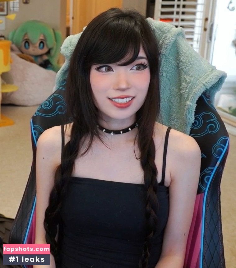 Emiru gallery photo #2646