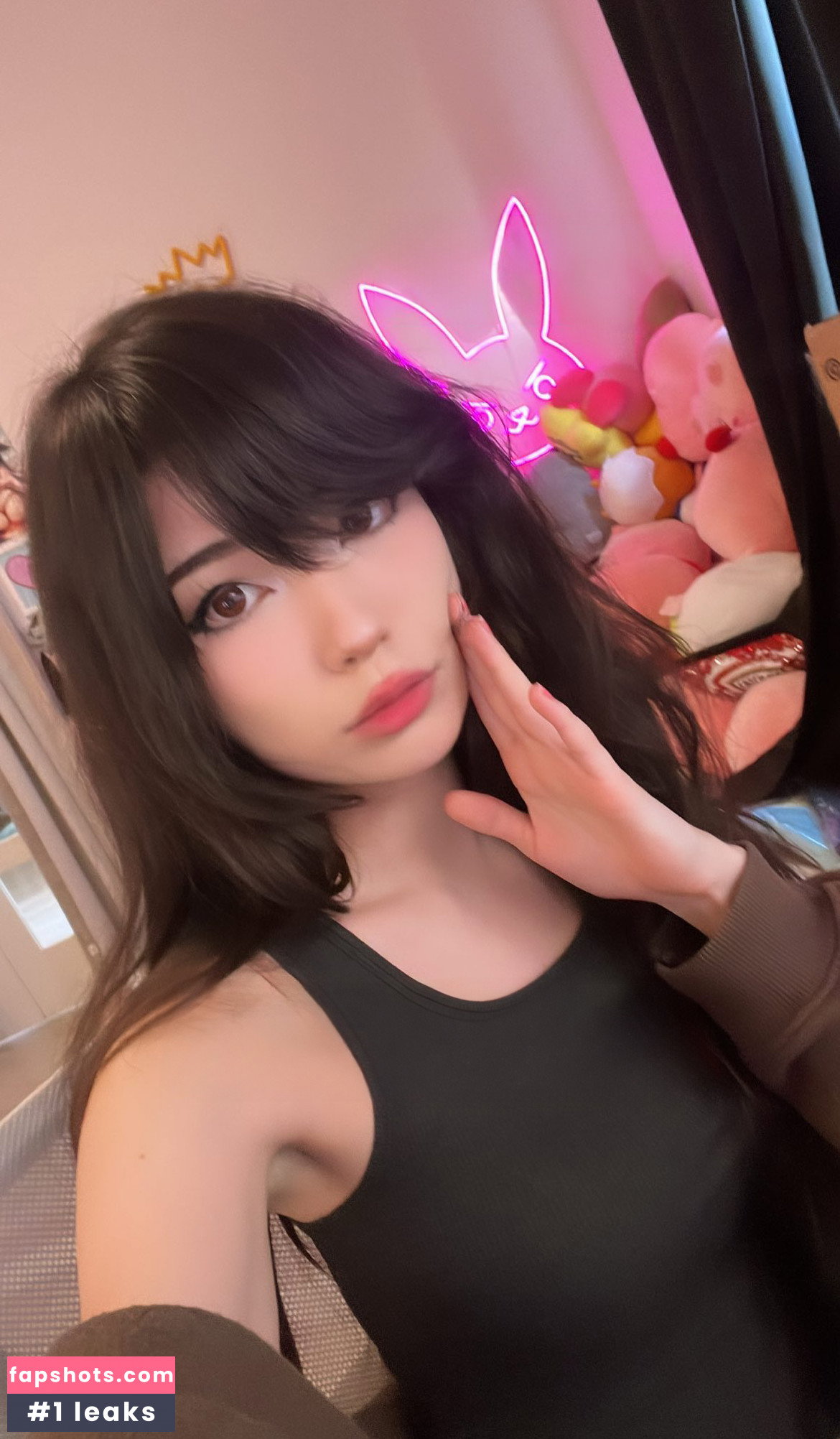 Emiru gallery photo #1746