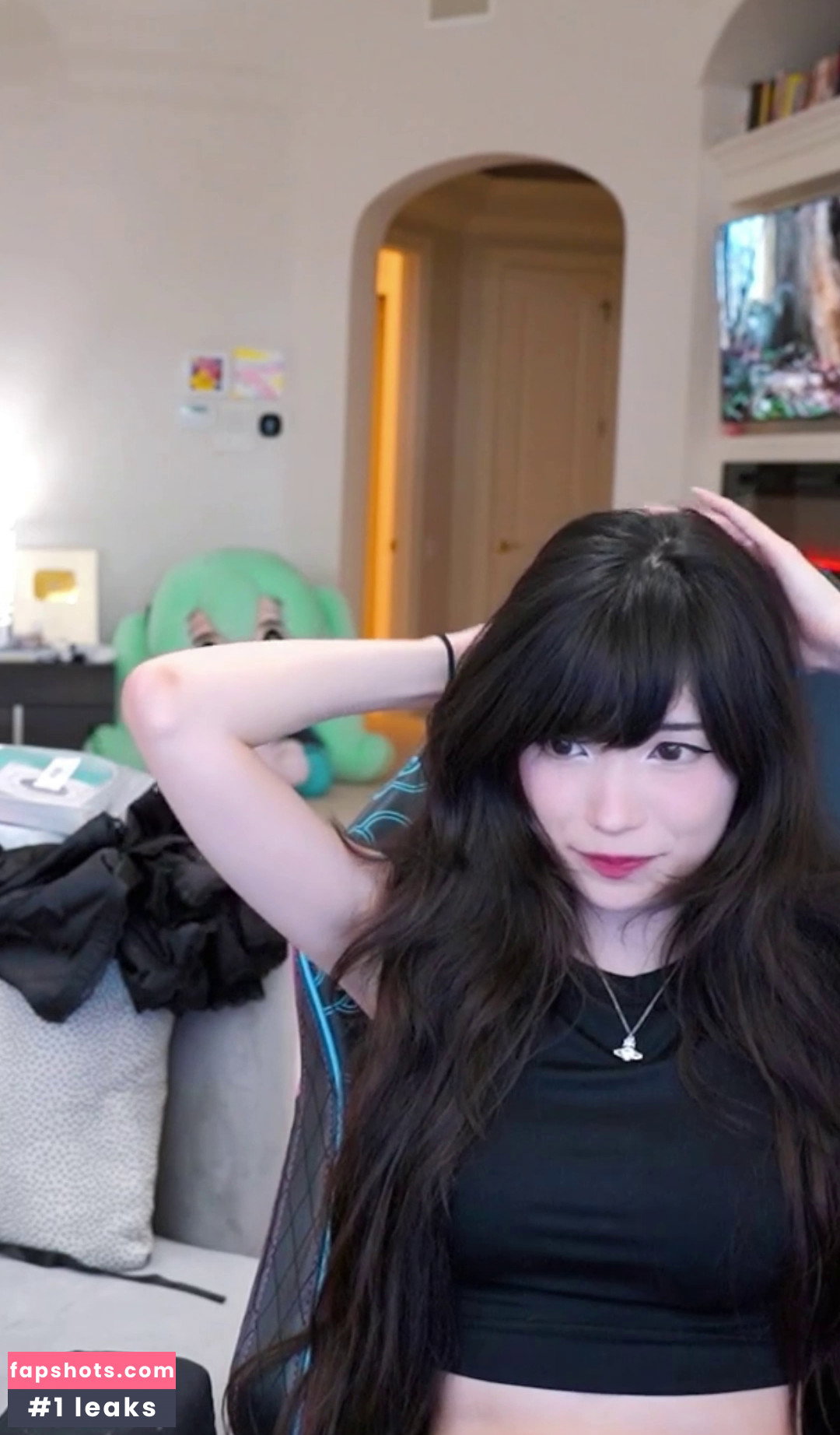 Emiru gallery photo #4979