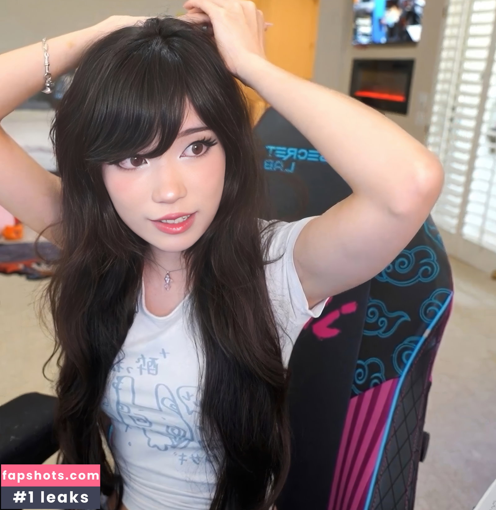 Emiru gallery photo #4413