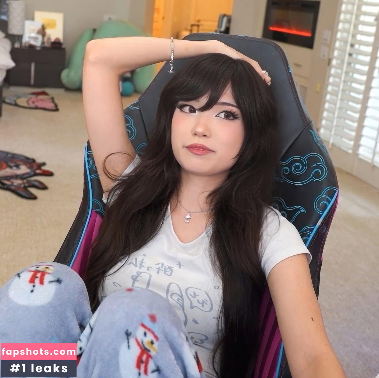 Emiru gallery photo #4676