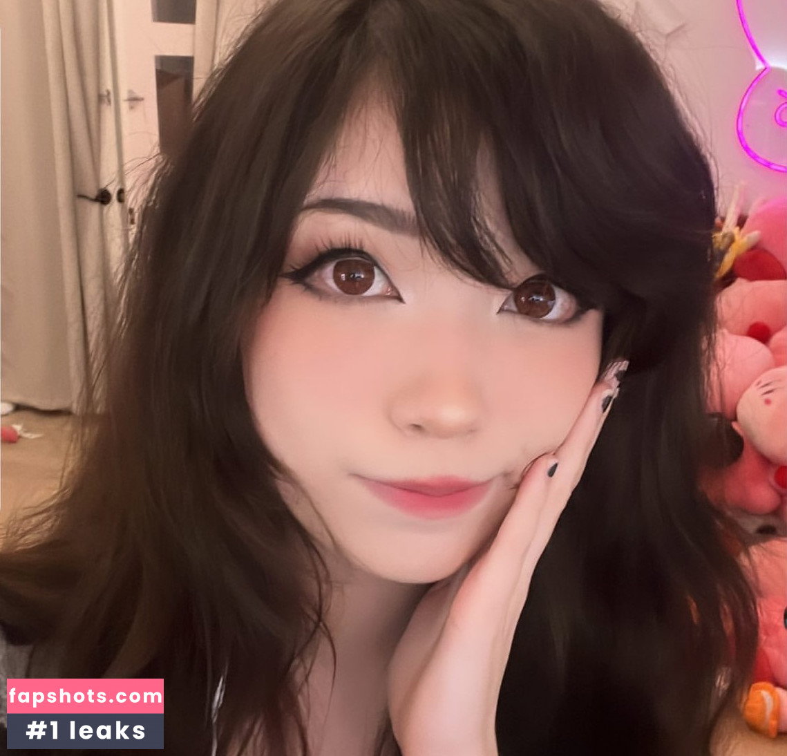 Emiru gallery photo #1764