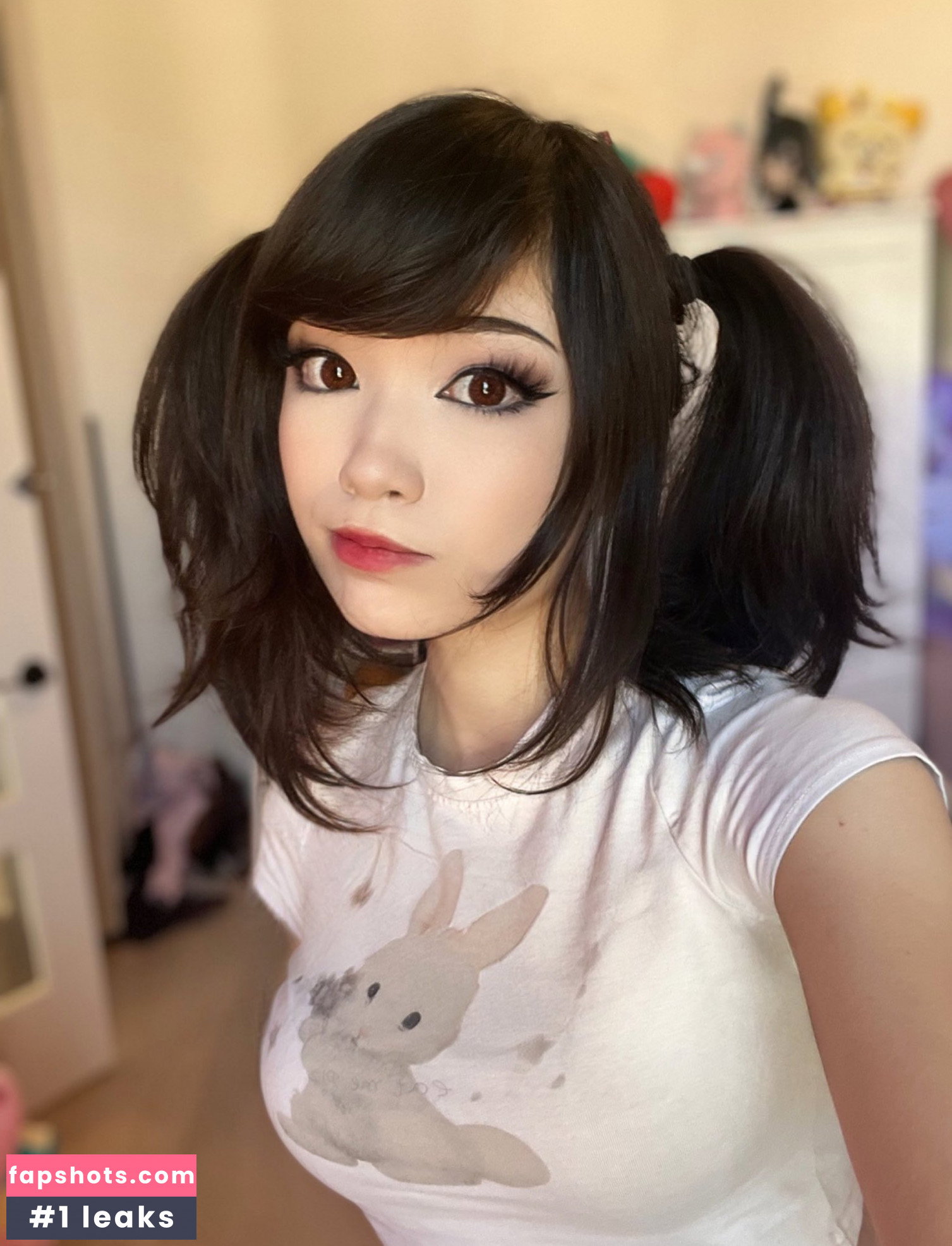Emiru gallery photo #4251