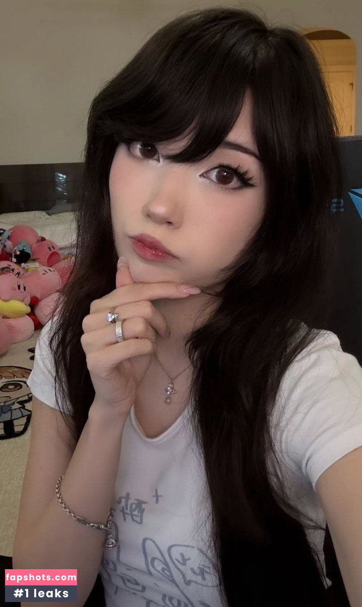 Emiru gallery photo #209