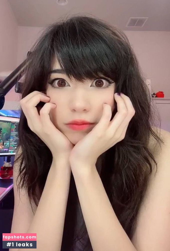 Emiru gallery photo #2633