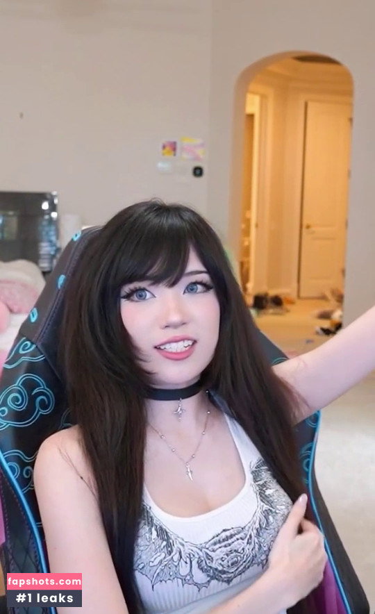 Emiru gallery photo #1588