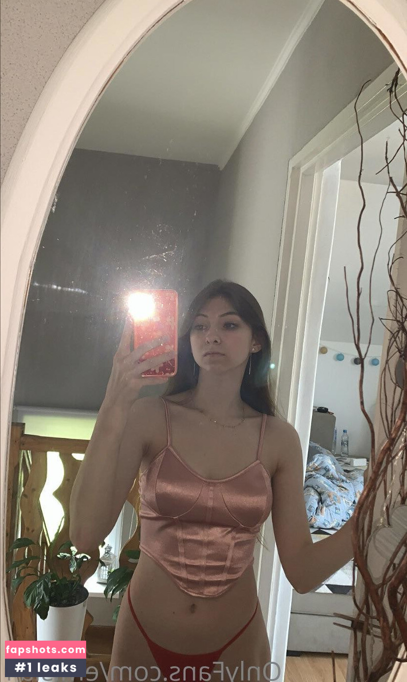 Emisia4 Nahé úniky fotek pouze od fanoušků #5 - Fapshots