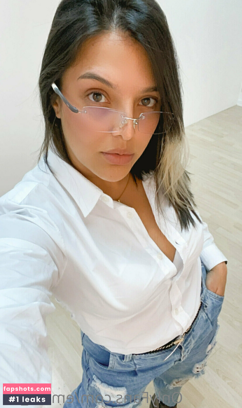 emma_ah gallery photo #4