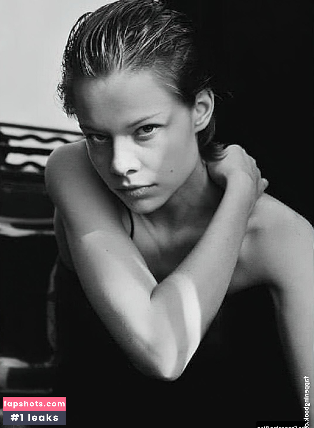 Emma Bading Nude Leaks OnlyFans Photos #11 - LeakJerk