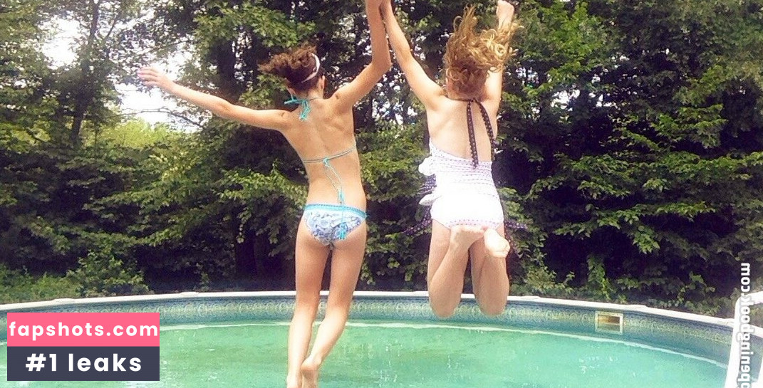 Emma Borin gallery photo #3