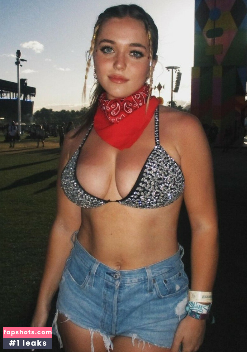 Emma Borin gallery photo #9