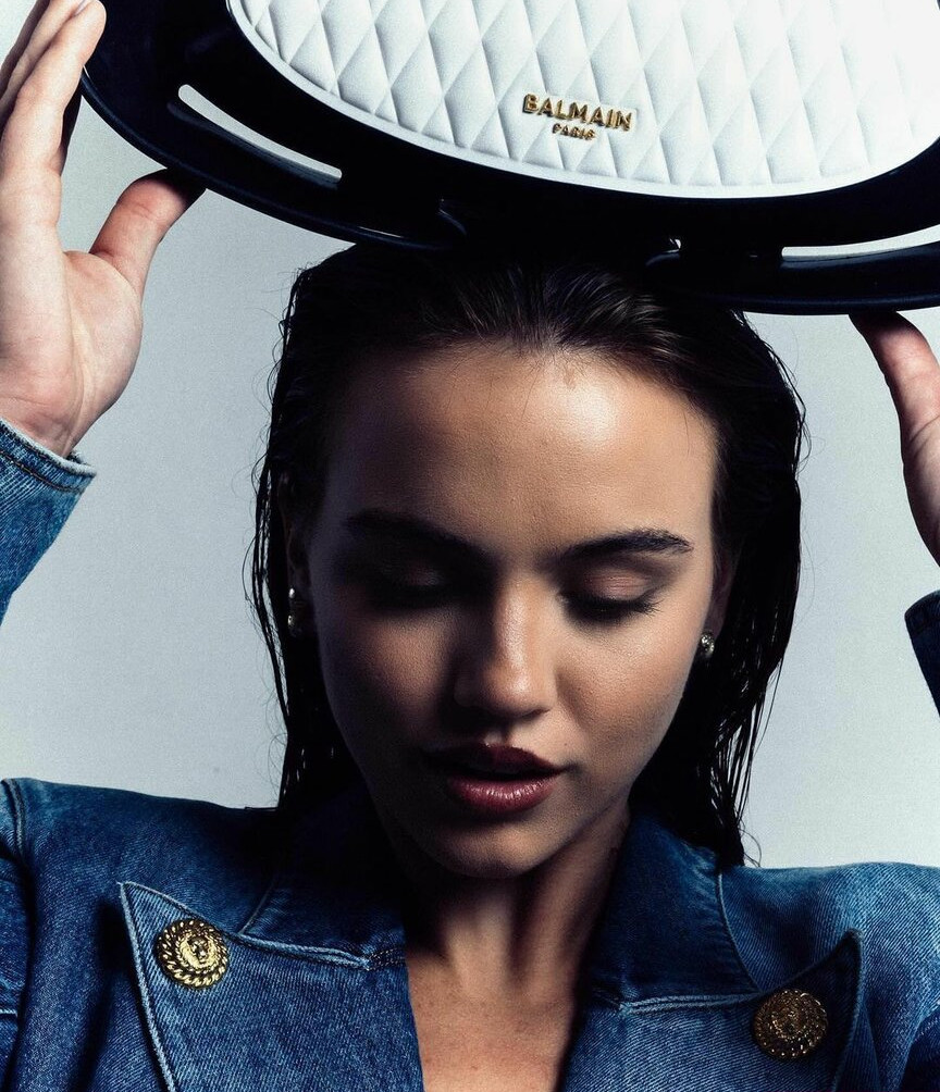 emma-brooks gallery photo #1029