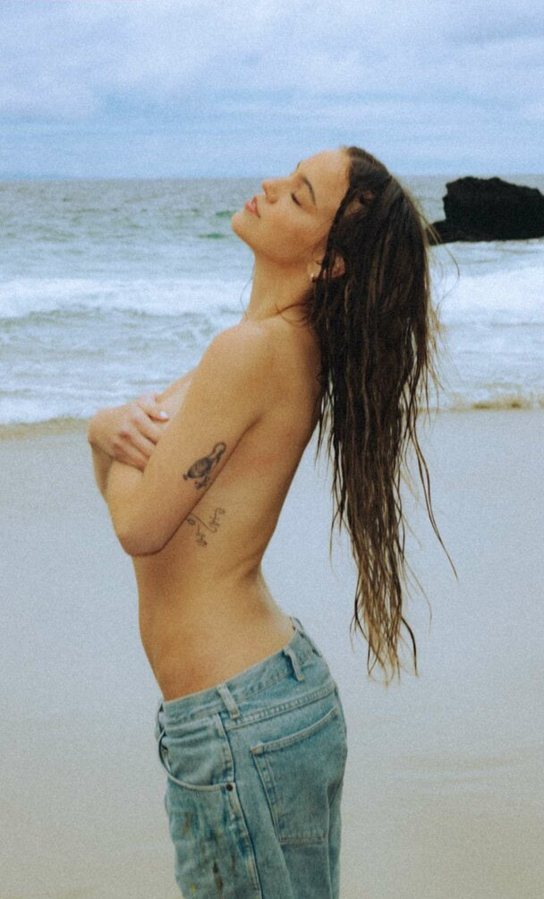 emma-brooks gallery photo #1046