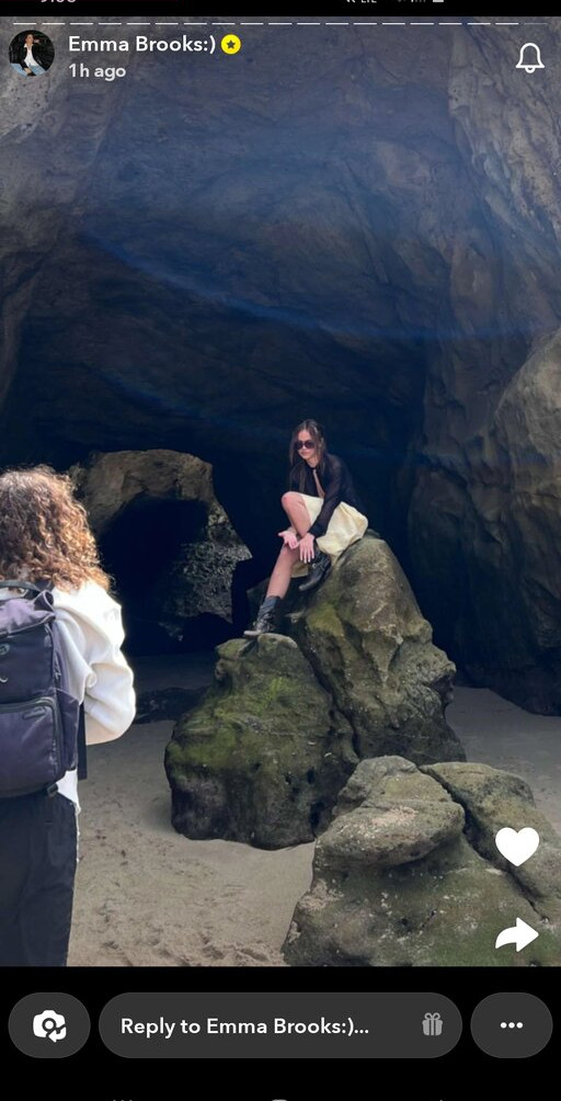 emma-brooks gallery photo #1060