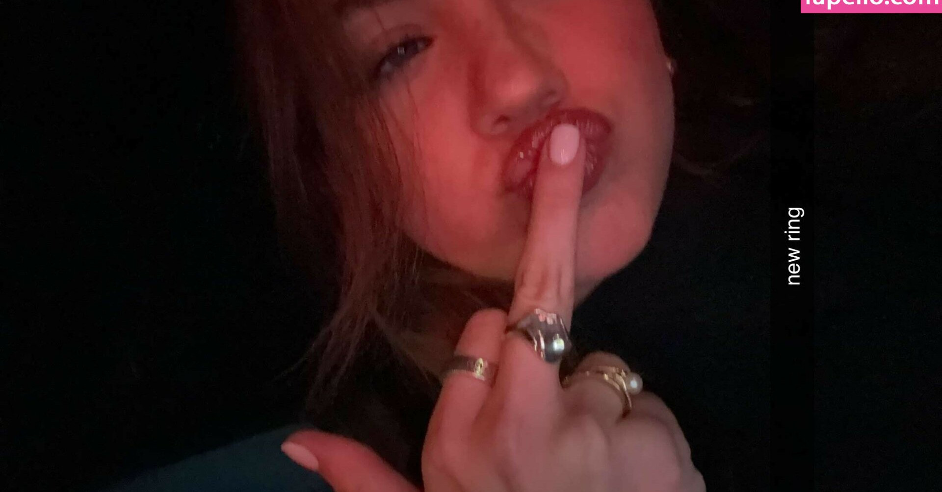 emma-brooks gallery photo #1079