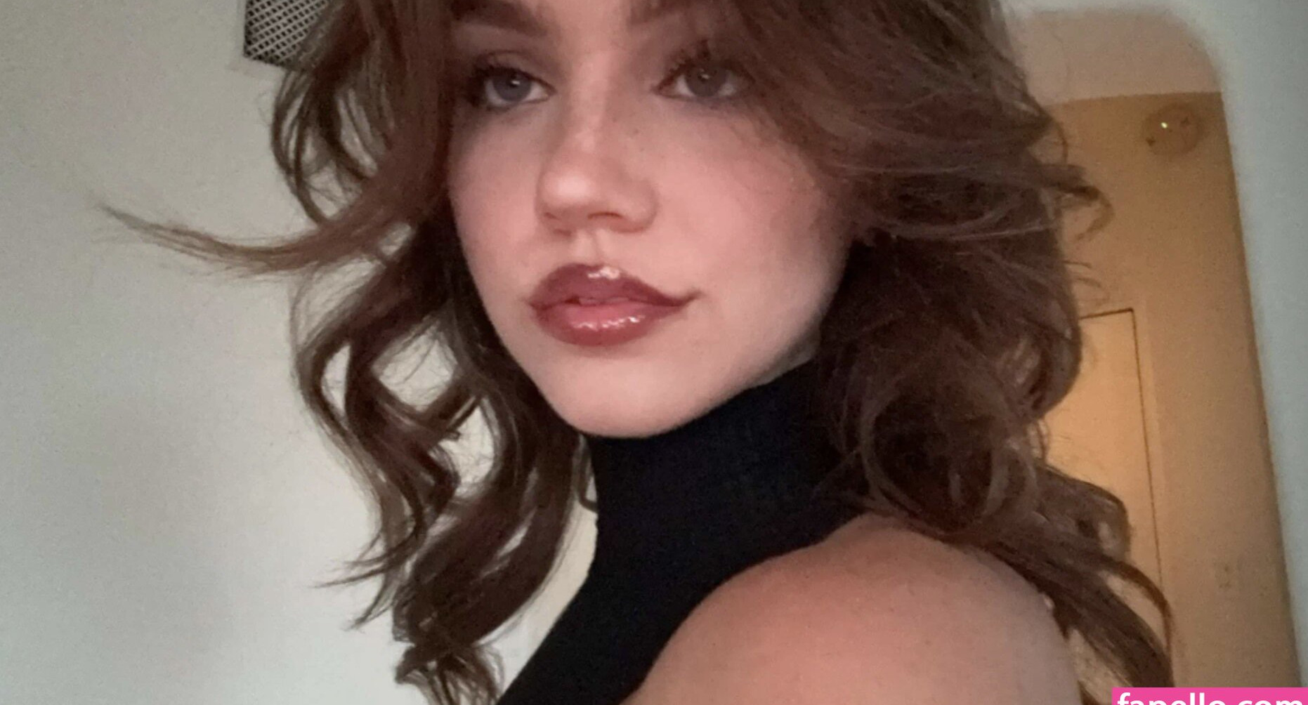 emma-brooks gallery photo #1081