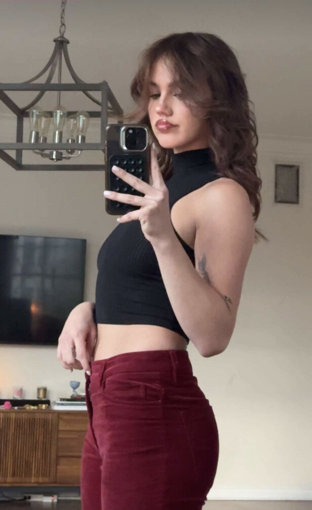 emma-brooks gallery photo #1082