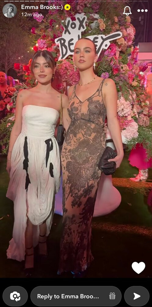 emma-brooks gallery photo #1086