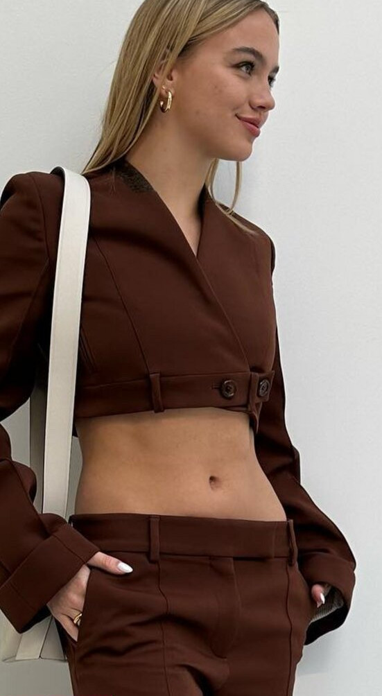 emma-brooks gallery photo #1111