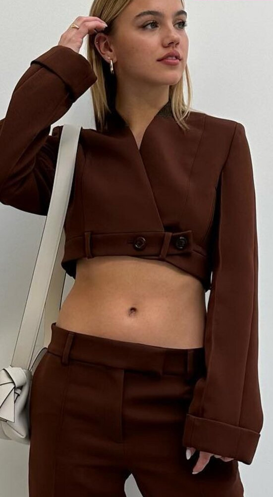 emma-brooks gallery photo #1113