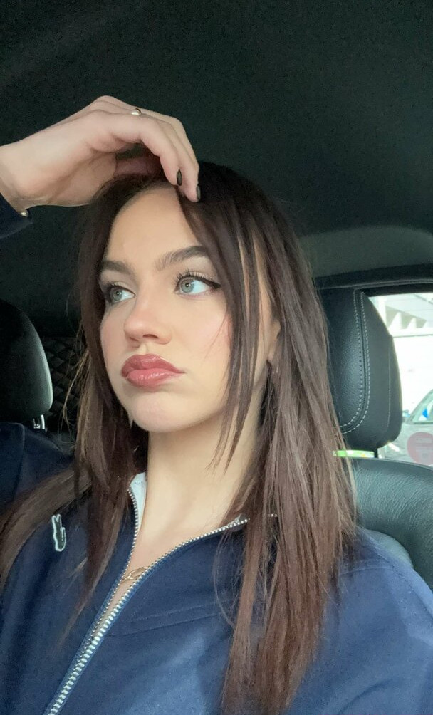 emma-brooks gallery photo #1148