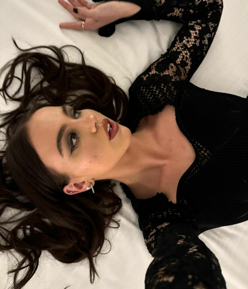 emma-brooks gallery photo #1172