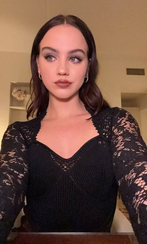 emma-brooks gallery photo #1176