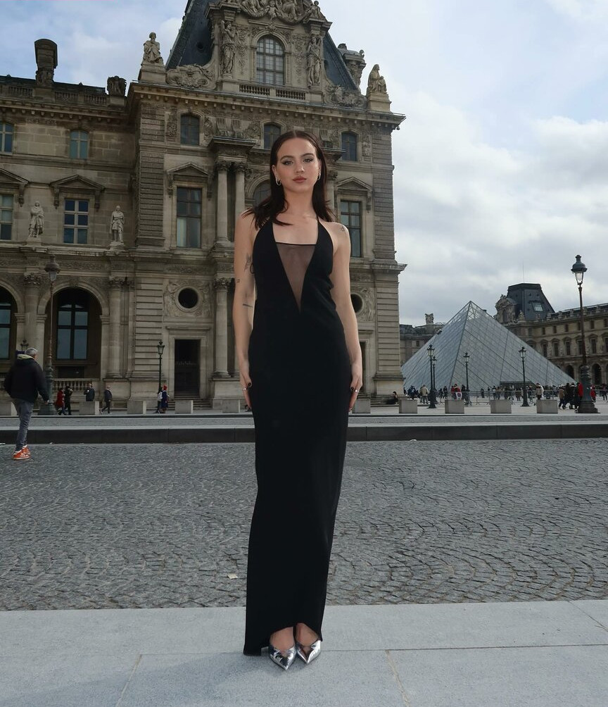 emma-brooks gallery photo #1191