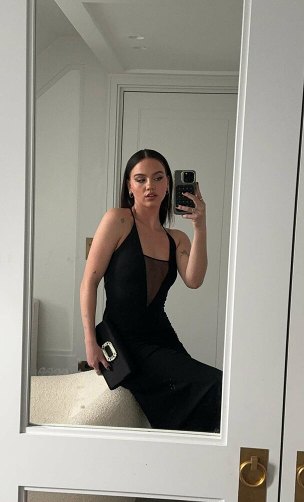 emma-brooks gallery photo #1193