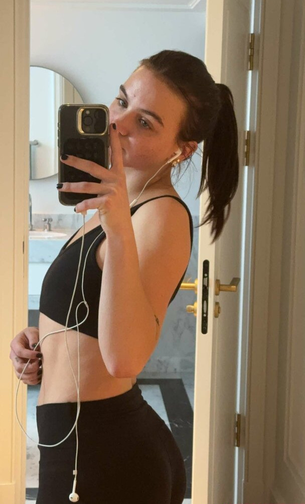 emma-brooks gallery photo #1194