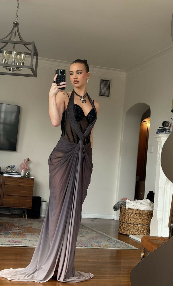 emma-brooks gallery photo #1209