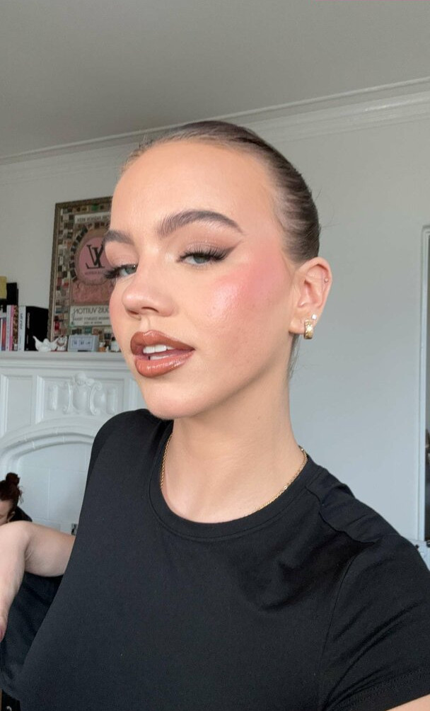 emma-brooks gallery photo #1211