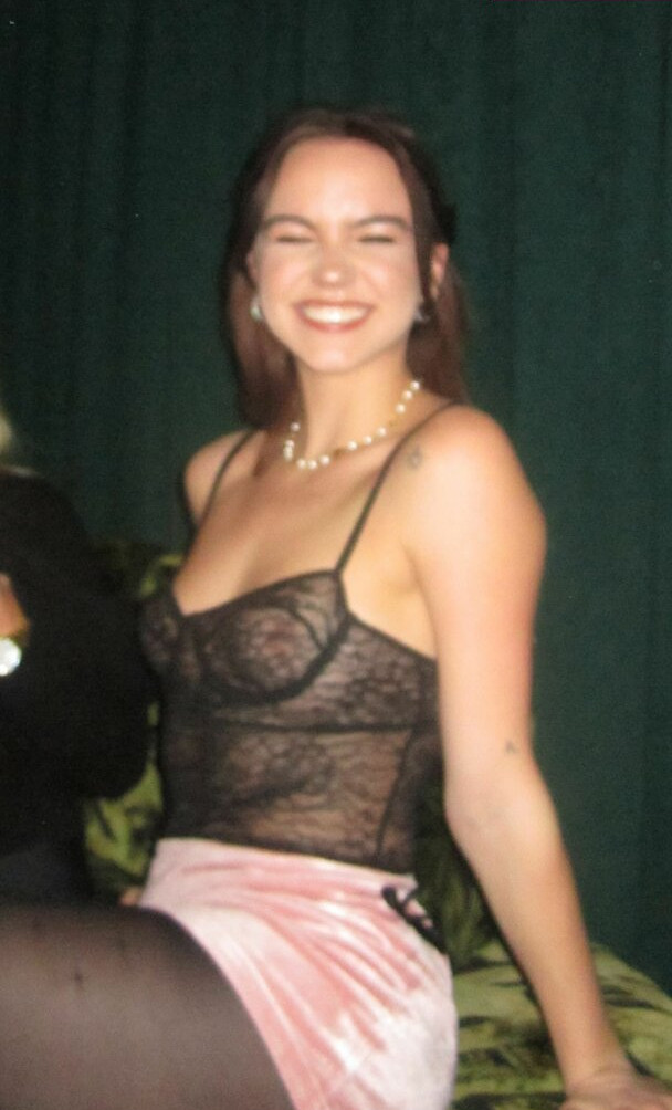 emma-brooks gallery photo #1220