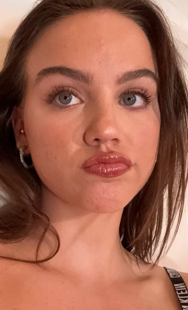 emma-brooks gallery photo #1225