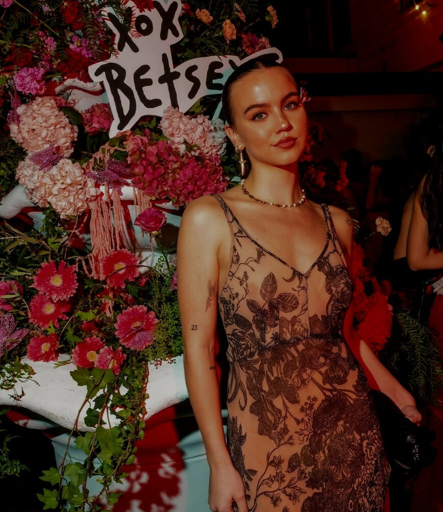 emma-brooks gallery photo #1226