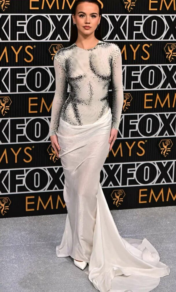 emma-brooks gallery photo #1239