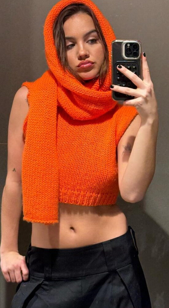 emma-brooks gallery photo #1270