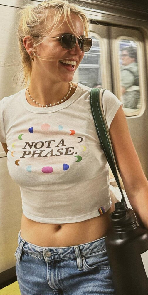 emma-brooks gallery photo #1295