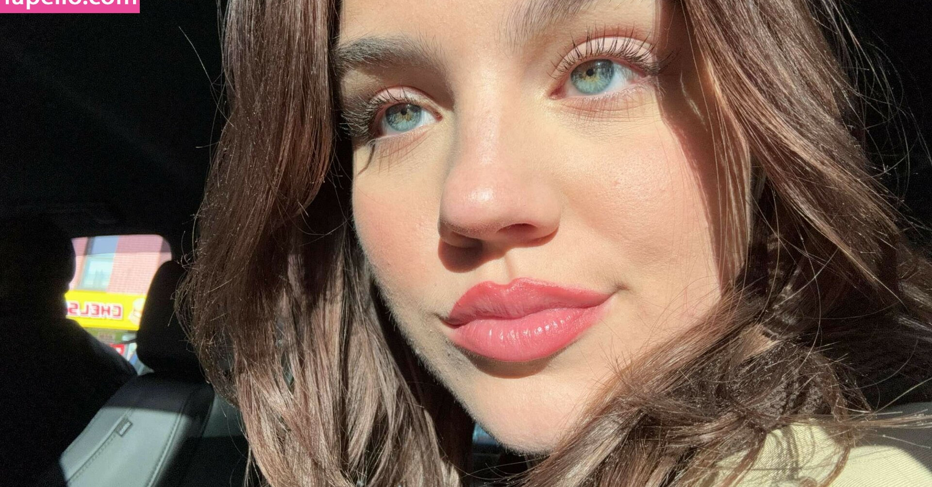 emma-brooks gallery photo #1316